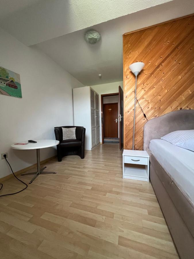 Hotel Zum Ruecking ノルトハイム エクステリア 写真