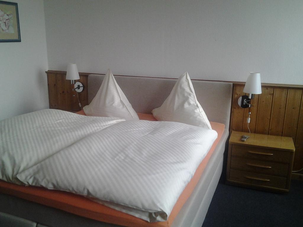 Hotel Zum Ruecking ノルトハイム エクステリア 写真